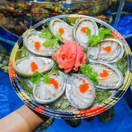 Bào ngư Hàn Quốc xào nấm đông cô / cháo